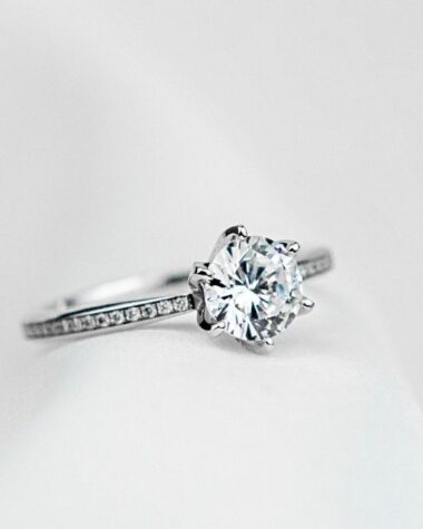 Diamond engagement ring