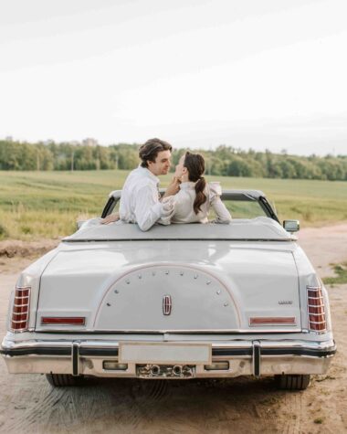 Foto de portada blog propuesta de matrimonio en coche